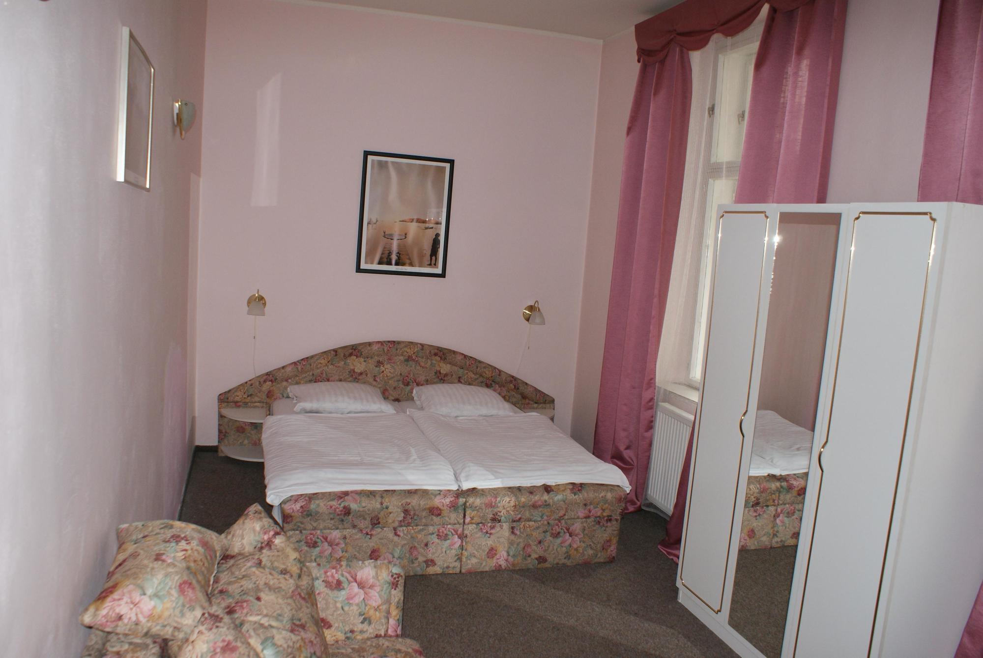 Hotel D'Angelo Praga Esterno foto